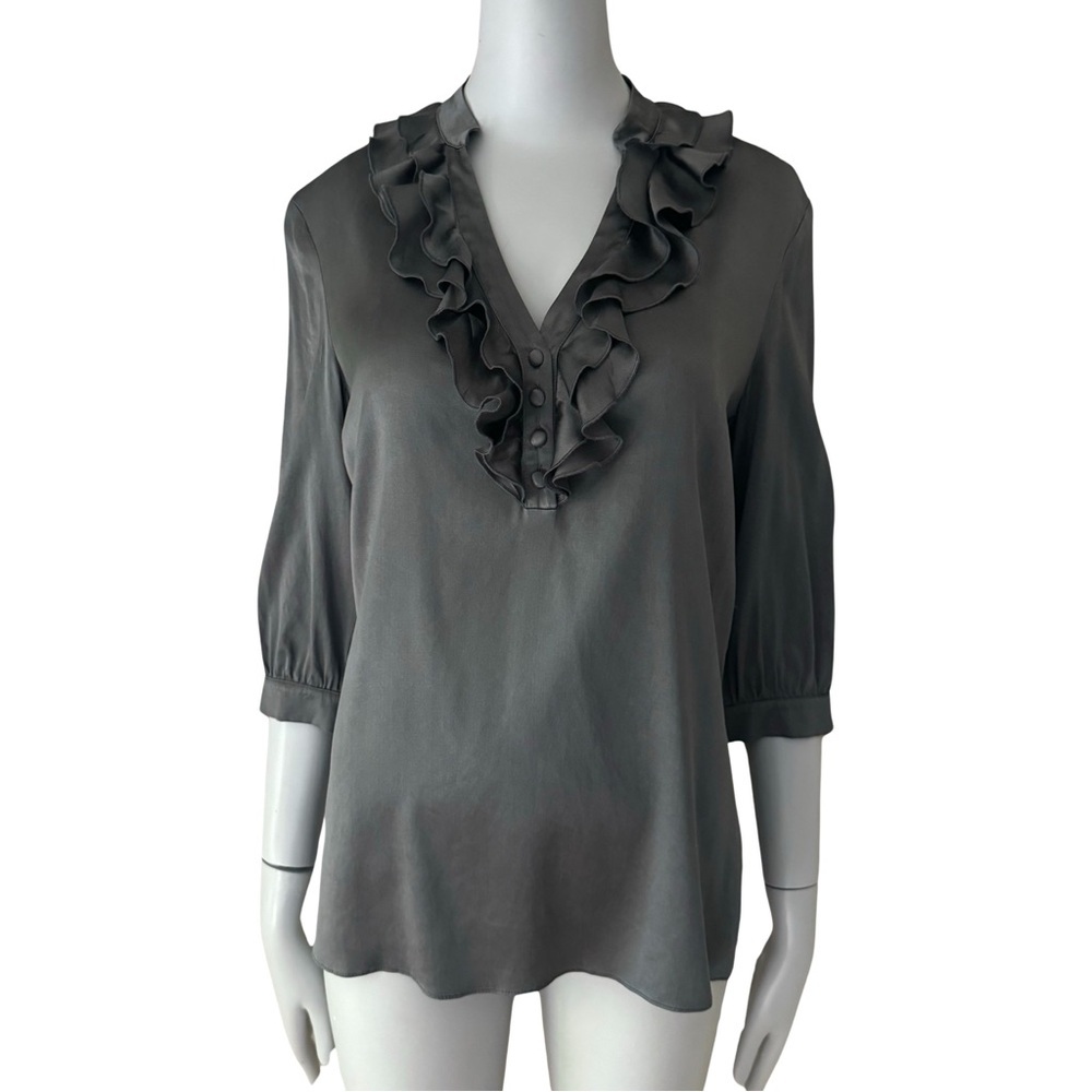THOMAS PINK Silk Ruffle Neck Blouse Gray V- Neck 3/4 Sleeve Size 6